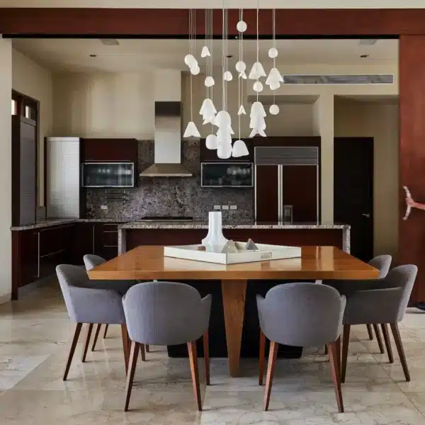 Round Bivalvia glass chandelier in soft white tones